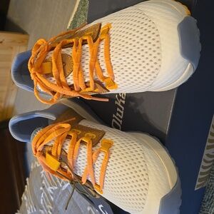 OluKai Wailuku Women's Sneakers - Bright White and Sea Ice Size 8.5 - BRAND NEW